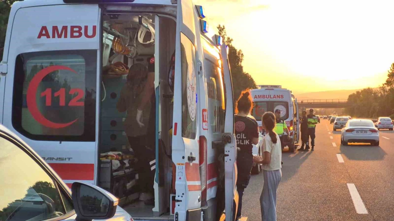 Anadolu Otoyolu’nda zincirleme kaza: 3 yaralı