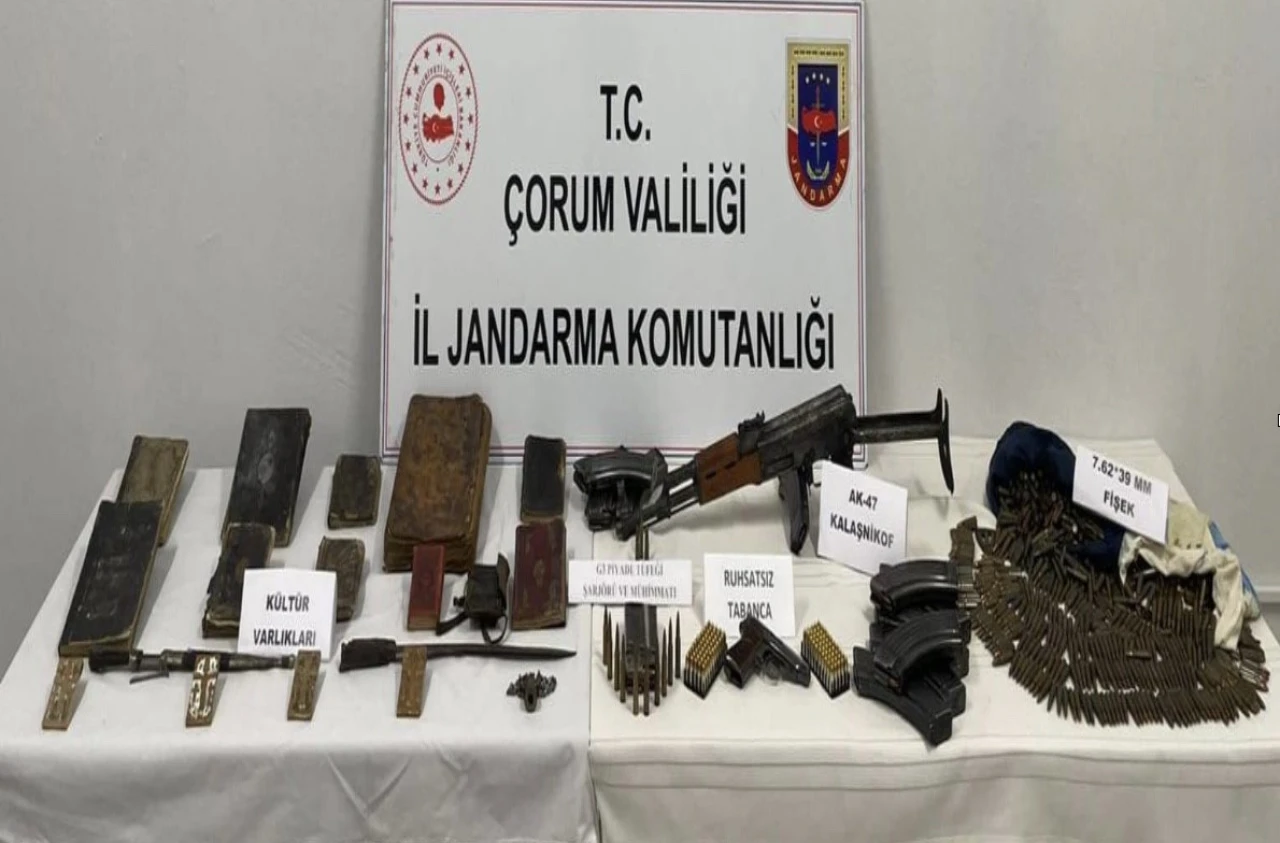 Çorum’da 10 adet el yazması Kur’an-ı kerim ele geçirildi