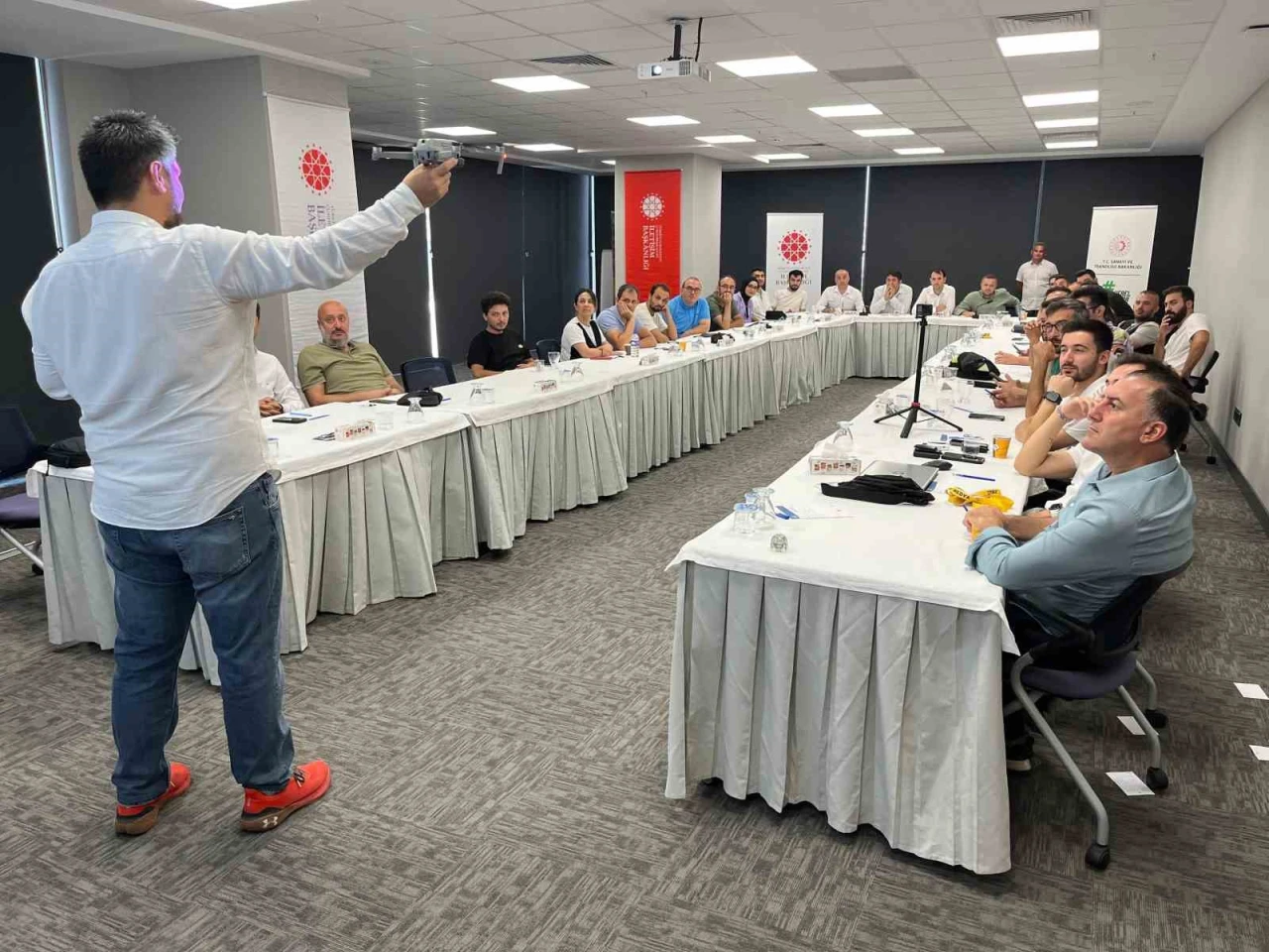 Basın mensuplarına dron eğitimi