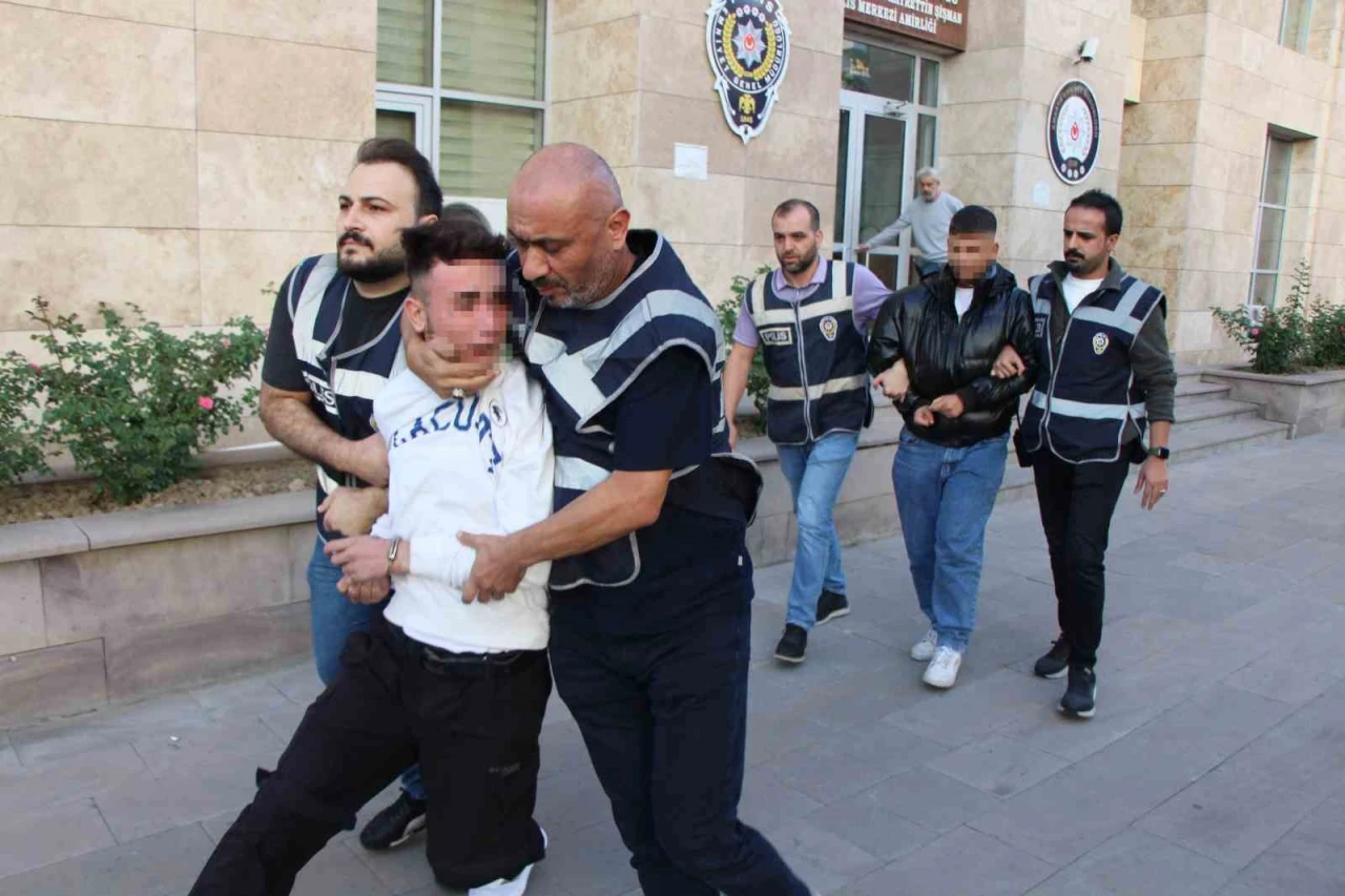 Hem suçlu, hem güçlü