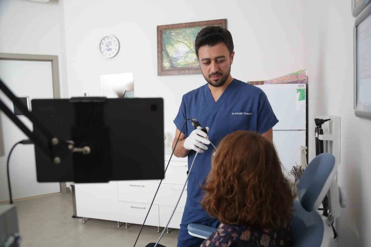 Karnı doyunca hapşıran genç kadın şifa buldu