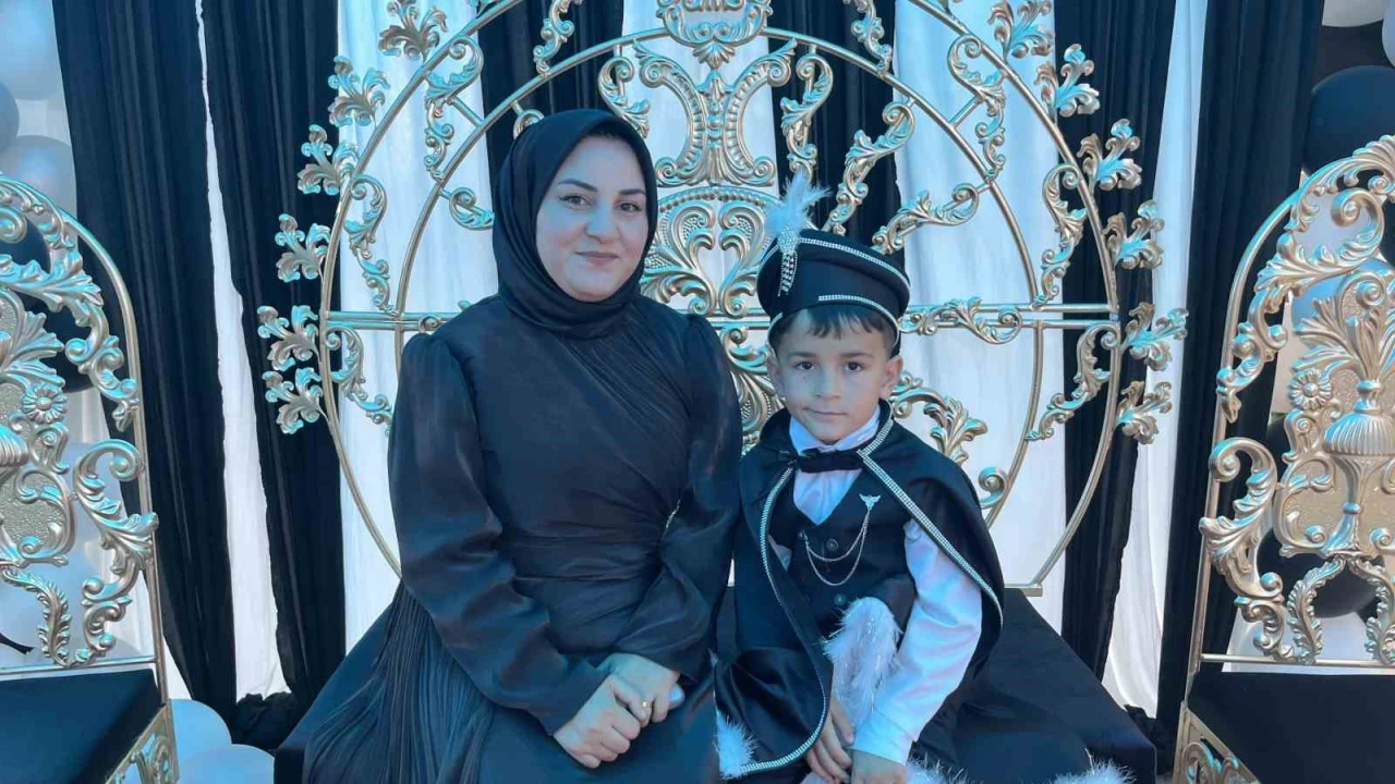Şehidin emanetlerine anlamlı destek: Sünnet konvoyuna jandarma da katıldı