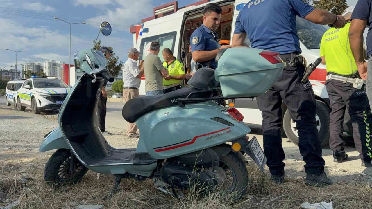 Motosiklet ile otomobil çarpıştı: 1 yaralı