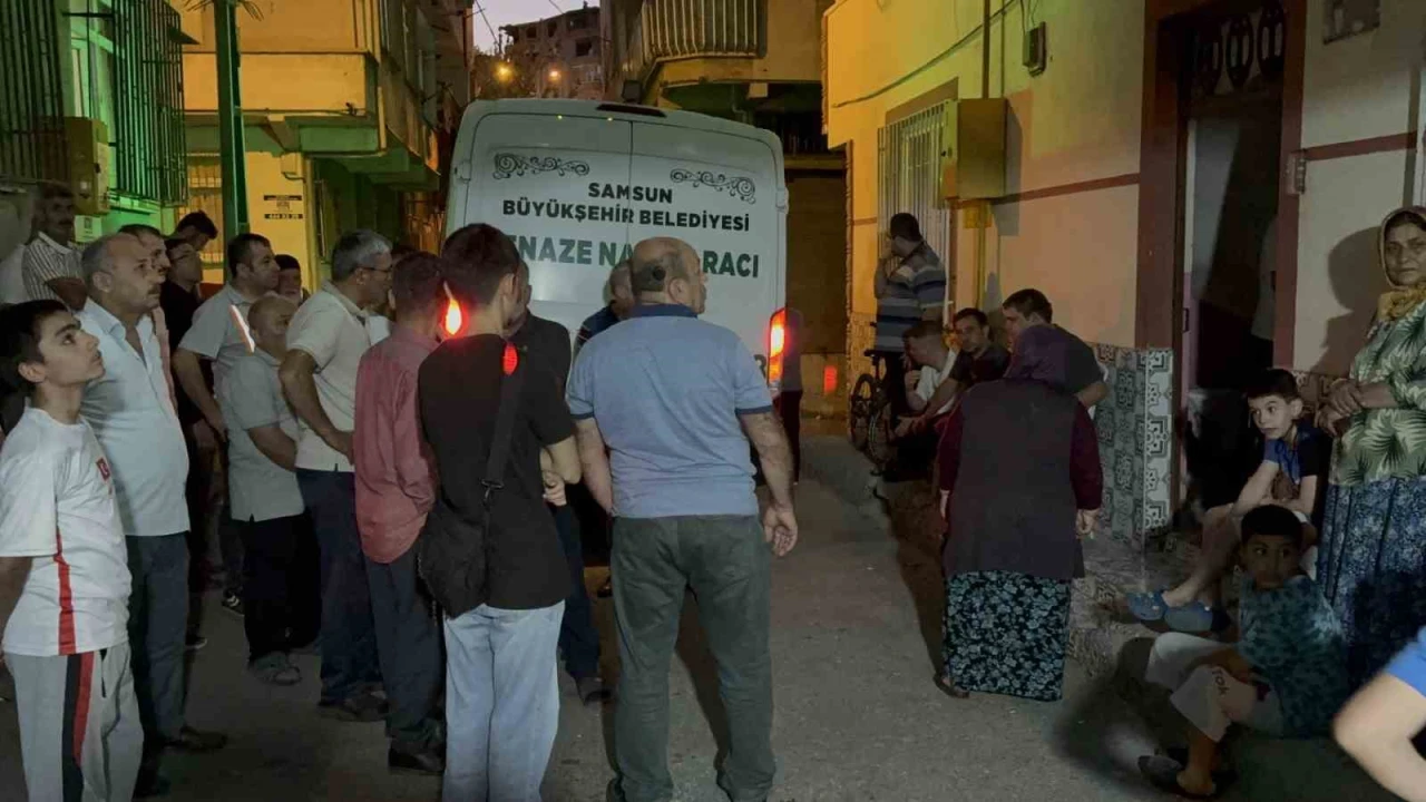 Yalnız yaşayan öğretmen evinde ölü bulundu