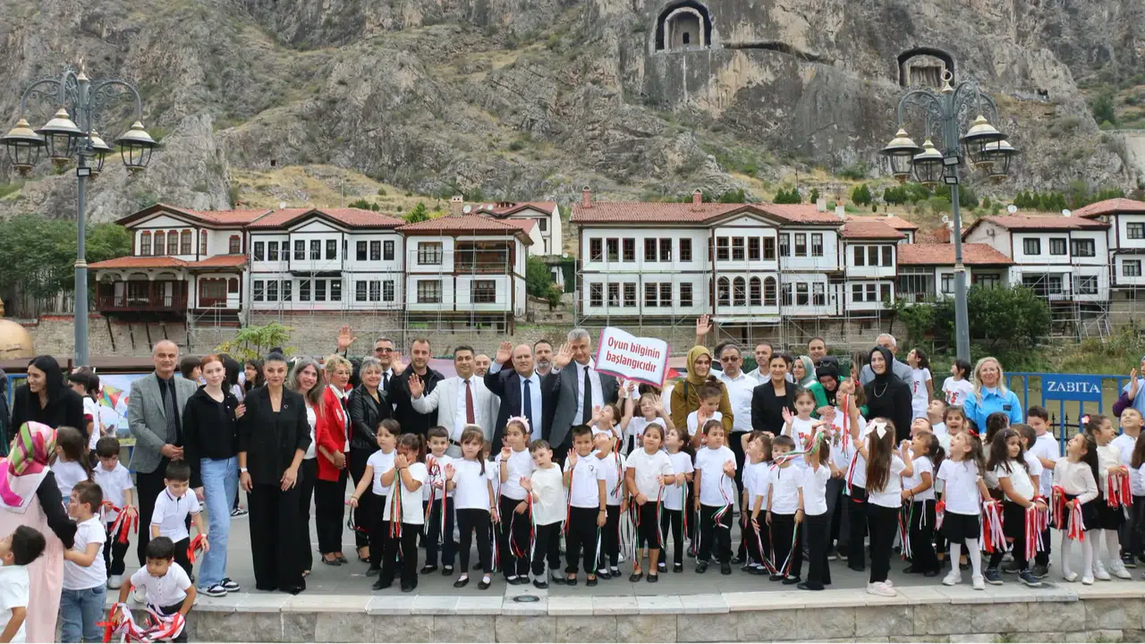 Amasya’da Gökyüzü Barışın Renkleriyle Buluştu