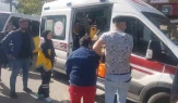 Birbirlerine taş, duba ve bıçakla saldırdılar: Kavga anı kamerada