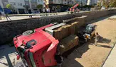 Park Halindeki Tır Çaya Uçtu!