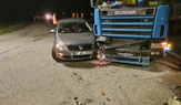 Kavşakta Tır ile Otomobil Çarpıştı