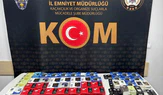 Kaçak Telefon Operasyonu! Araçtan 102 Cep Telefonu Çıktı