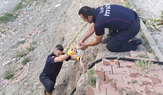 6 Metrelik Duvardan Çaya Düştü!