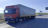 Otomobil ile Tır Çarpıştı: 4 Yaralı