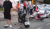 Motosiklet Otomobile Arkadan Çarptı! 2 Kişi Yaralandı