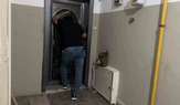 Evinde Yangın Çıkarıp Kendini İçeri Kilitledi!