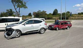 Kavşakta SUV ile Otomobil Çarpıştı: 1 Kişi Yaralandı