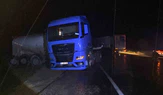 Yağış Kazayı Beraberinde Getirdi: İki Tır Çarpıştı!
