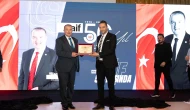 Başkan Seçgen Ödüle Doymuyor!