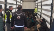 Amasya’da Tır Dorsesinde 42 Düzensiz Göçmen Yakalandı