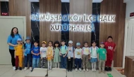 Miniklerden Kütüphaneye Neşeli Ziyaret