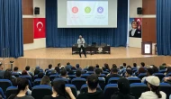 Amasya Üniversitesi’nde “Yapay Zeka ile İçerik Üretimi” Konferansı Düzenlendi