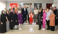 Hayat Boyu Öğrenme Sergisine Yoğun İlgi: İl Millî Eğitim Müdürü Katipoğlu Taşova’da El Emeği Ürünleri İnceledi