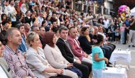 Vali Önder Bakan, Halk Dansları Gösterilerini İlgiyle Takip Etti