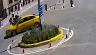 Amasya’da Trafik Kazası: Polis Memuru Yaralandı – Kaza Anı Kamerada