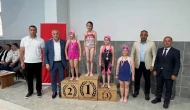 Taşova’da Hayat Boyu Öğrenme Haftasında Yüzme Yarışması İlgi Gördü