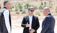 Vali Önder Bakan, Yüzbeyi Köyü’nde Taş Kırma ve Asfalt Üretim Tesisi Alanında İncelemelerde Bulundu