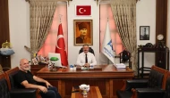 Emekli Bürokrat Hakan İsen’den Başkan Alp Kargı’ya Ziyaret