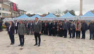CHP, ADD ve Merzifon Vakfı’ndan Anıta Çelenk Sunumu