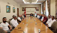 Amasya’da Muhtarlar Vali Önder Bakan’la Buluştu