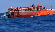 Girne Açıklarında Feribot Faciası: 8 Kişi Hayatını Kaybetti, 18 Kişi Aranıyor