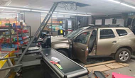 81 Yaşındaki Sürücü Otomobiliyle Markete Girdi
