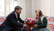 Amasya'lı 88 Yaşındaki Fatma Teyzeye Vali Sürprizi