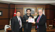 Amasya Üniversitesi’nin 20 Bininci Takipçisine Tablet Ve Gram Altın
