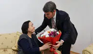 Şehit Annesinin Kapısını Vali Bakan Çaldı
