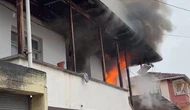 İki Katlı Ev Alevlere Teslim Oldu