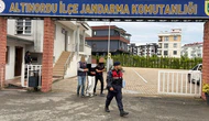 Evden Hırsızlık Yapan 2 Şüpheli Tutuklandı