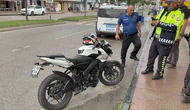 Motosiklet Otomobile Çarptı