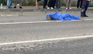 Feci Kaza! Tırın Altına Giren Motosikletli Hayatını Kaybetti