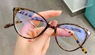 2026 Kadın Gözlük Modası: Cesur Çerçeveler, Retro Etki ve Renkli Dokunuşlar Öne Çıkıyor