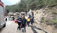 Devrilen Hafriyat Kamyonunun Sürücüsü Hayatını Kaybetti
