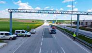 Çorum’da bayram tatili için yola çıkan sürücülere leblebi ikramı