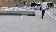 OSB Yolunda Korkutan Kaza: Çubuk Demir Yüklü Tır Devrildi