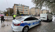 Ehliyeti İptal Edilen Sürücü Kaza Yaptı: Yaşlı Kadın Yaralandı