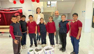 Küçük Öğrencilerden Çevre Bilincine Örnek Proje: Kapı Kapı Giderek Atık Pil Topladılar