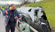 Bariyerlere Çarpan Otomobilde 1 Kişi Ağır Yaralandı