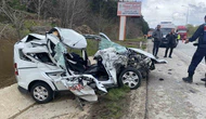 Çorum’da Feci Kaza: Hafif Ticari Araç Tıra Çarptı, 2 Yaralı