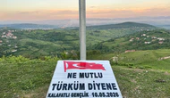 Köyün Zirvesine Türk Bayrağı Diktiler!