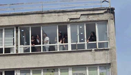 İş Hanından Kopan Parçalar Dehşet Saçtı!
